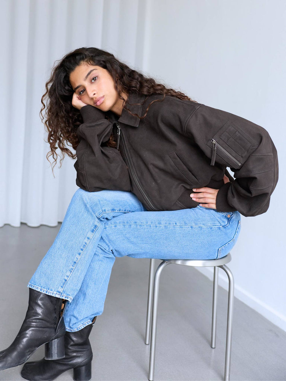 BONNIE BOMBER - BROWN NUBUCK